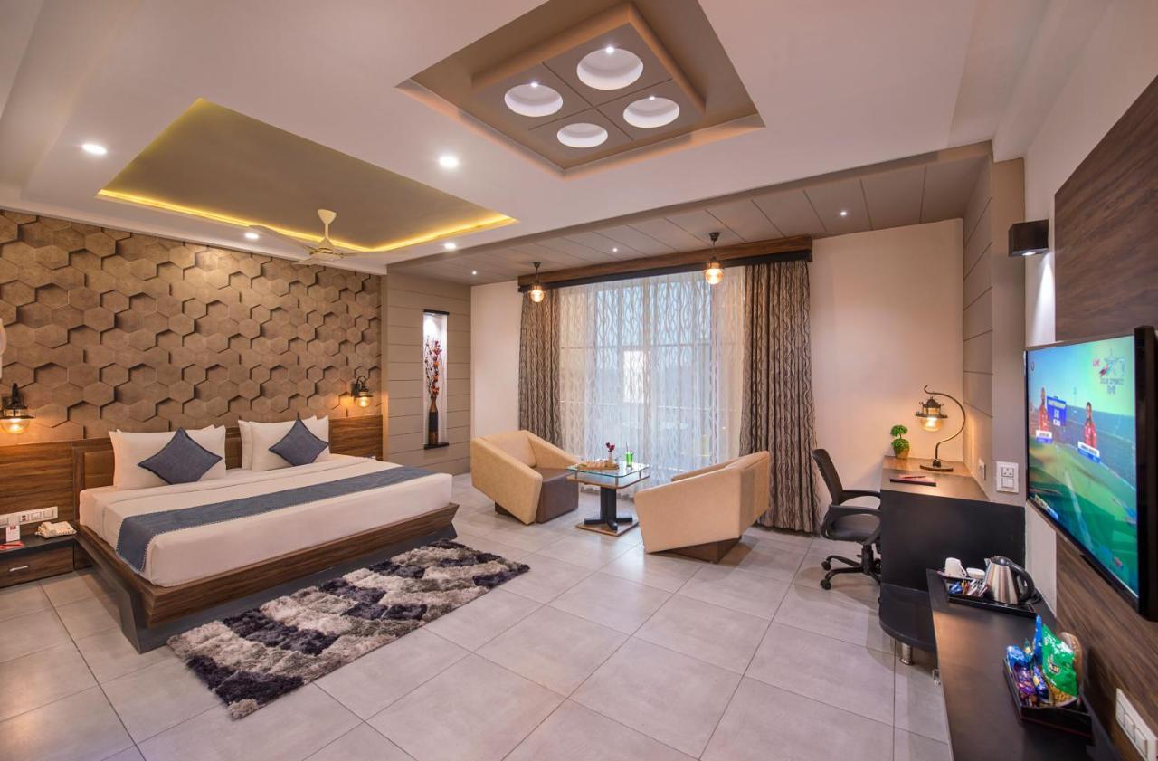Lords Eco Inn Morbi 외부 사진